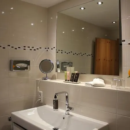 Ratsstuben 3* لينداو